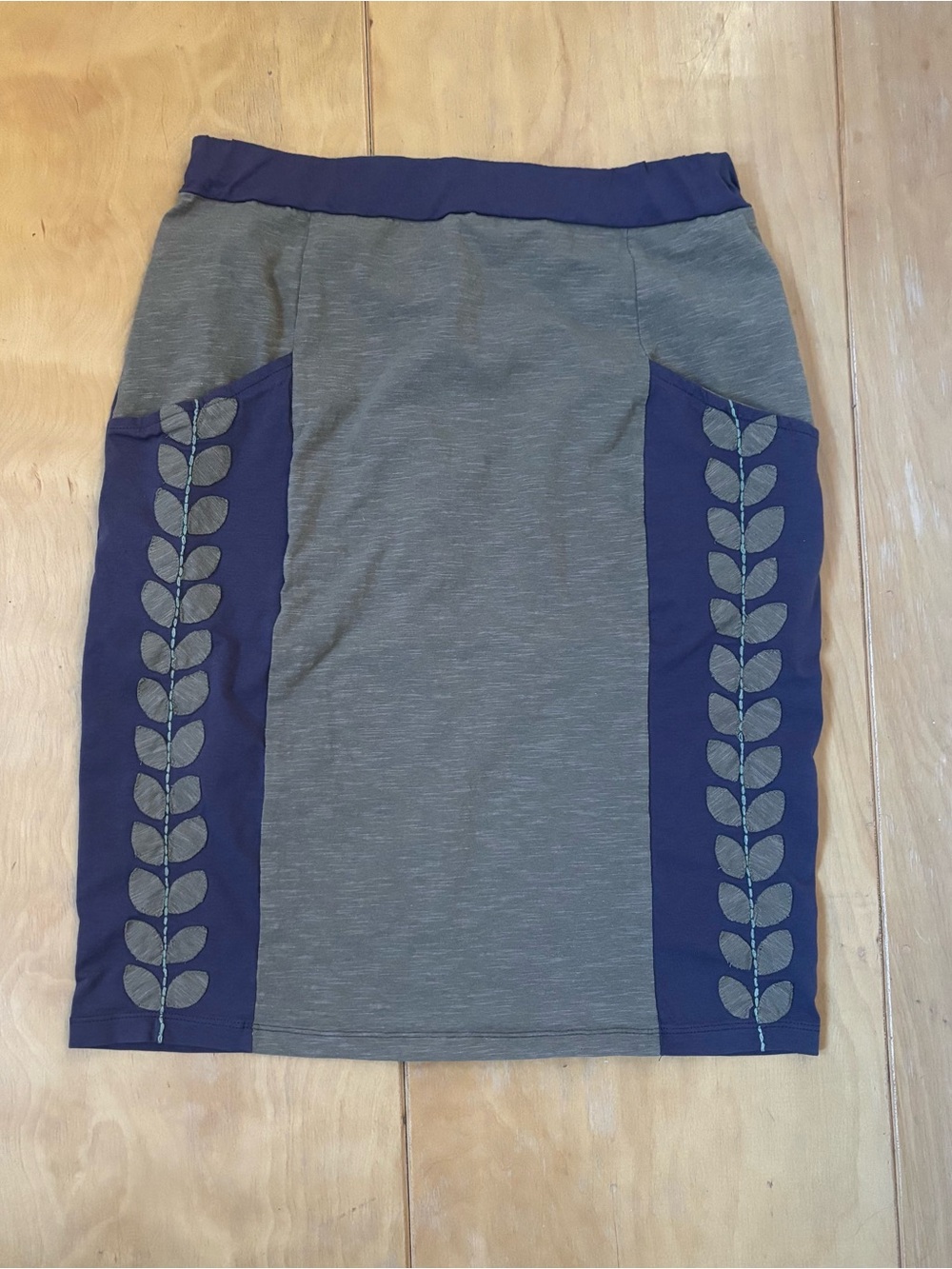 Synergy Organic Clothing Olive and Eggplant Pencil Skirt with Leaf pocket Panels